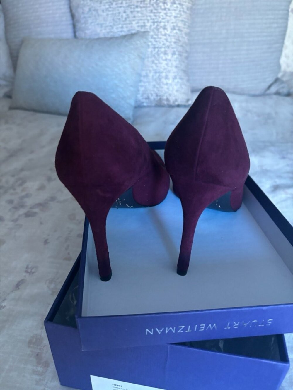 STUART WEITZMAN burgundy suede pointed toe heels - Picture 4 of 8